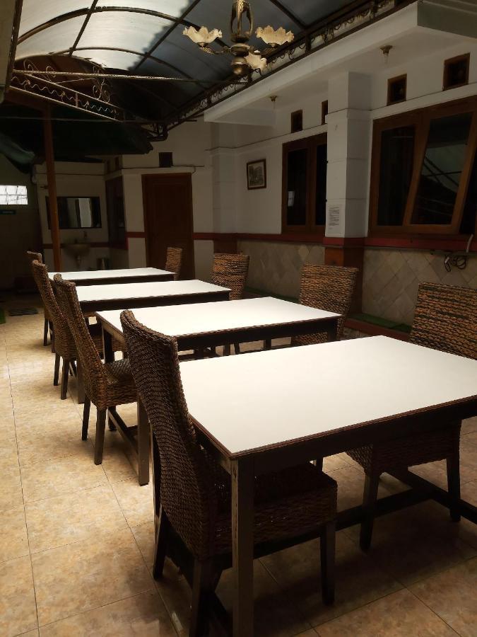 New Bali Indah Hotel Бандунг Экстерьер фото