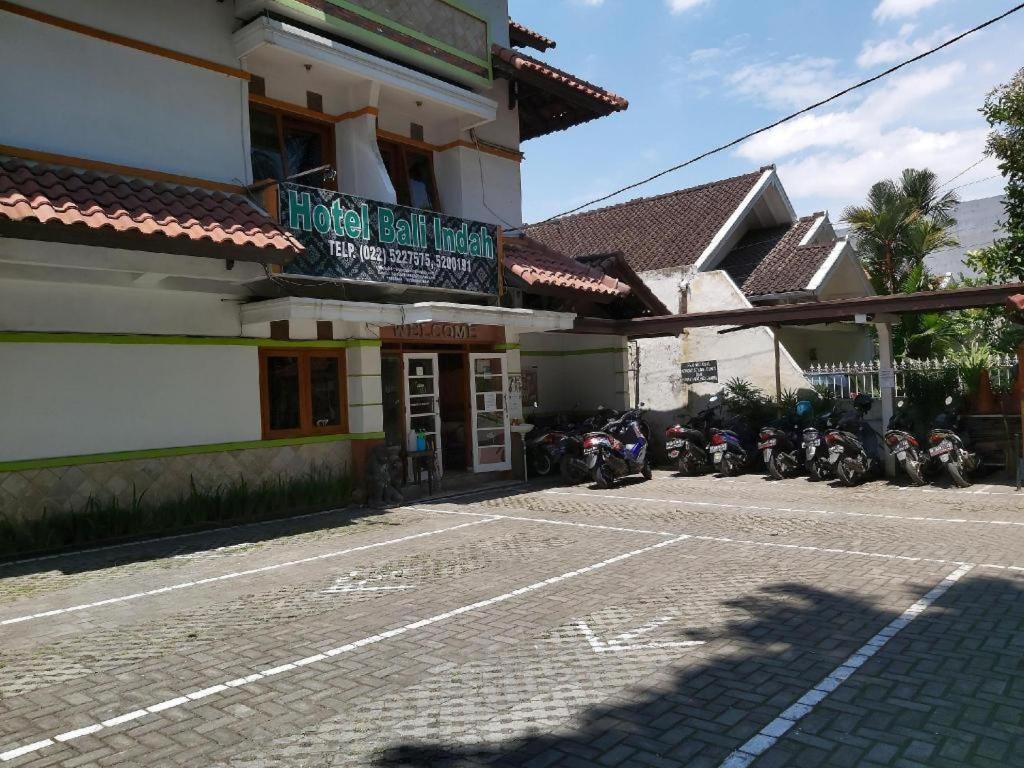 New Bali Indah Hotel Бандунг Экстерьер фото